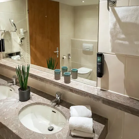 Hotell Achat 3*